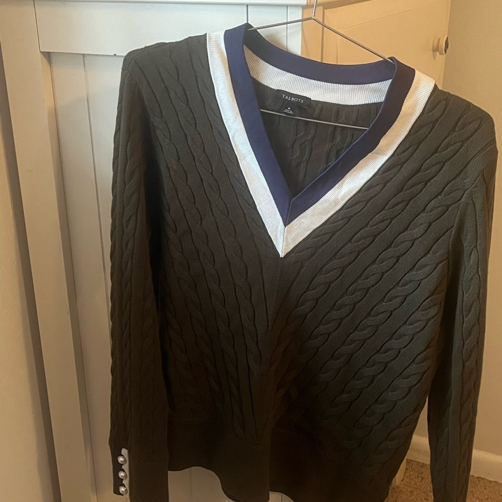 Talbot’s chevron knit sweater, women’s size medium, v neck, new without tags